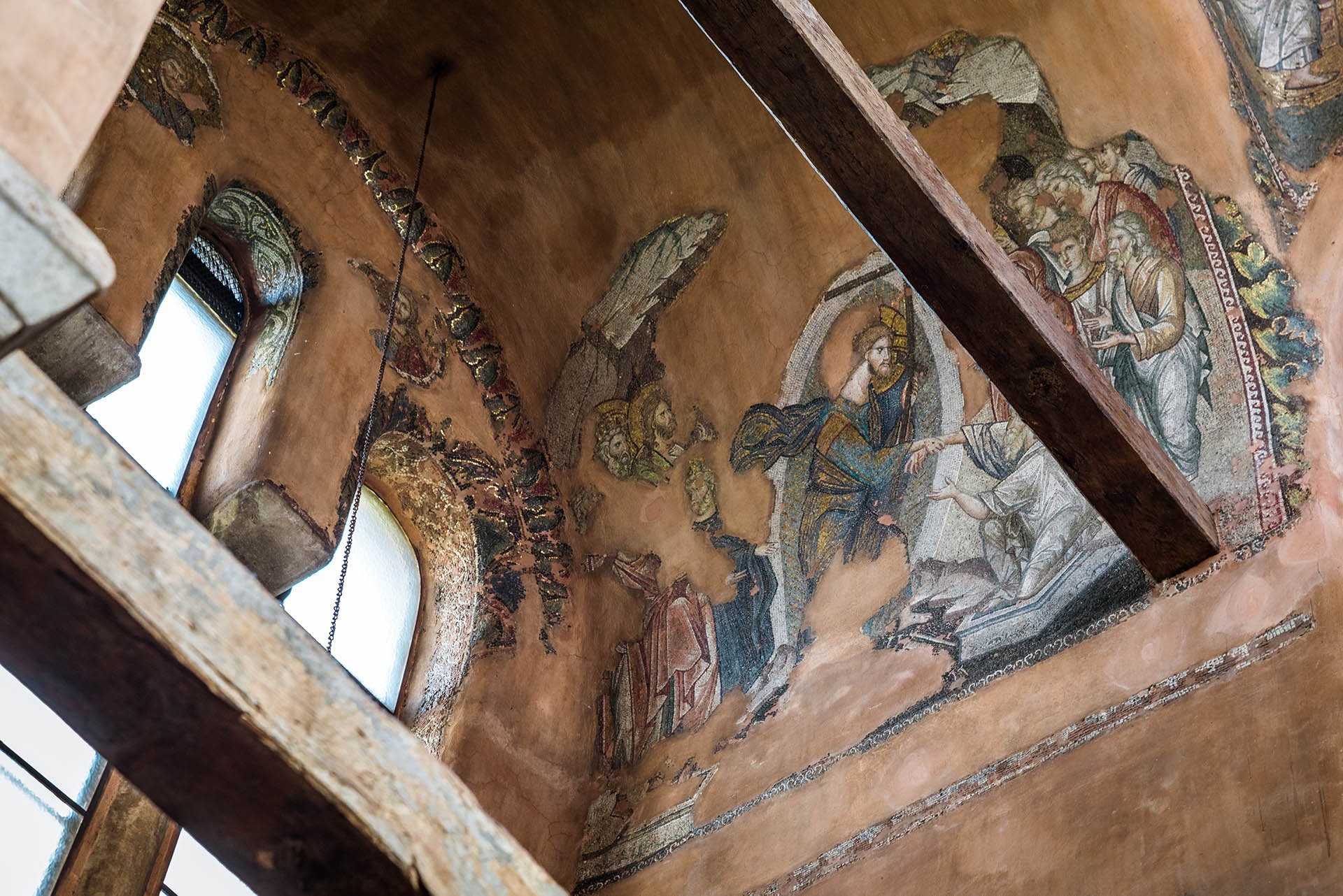 ⛪ 성 사도 교회 (이에로스 나오스 아기온 아포스톨론)